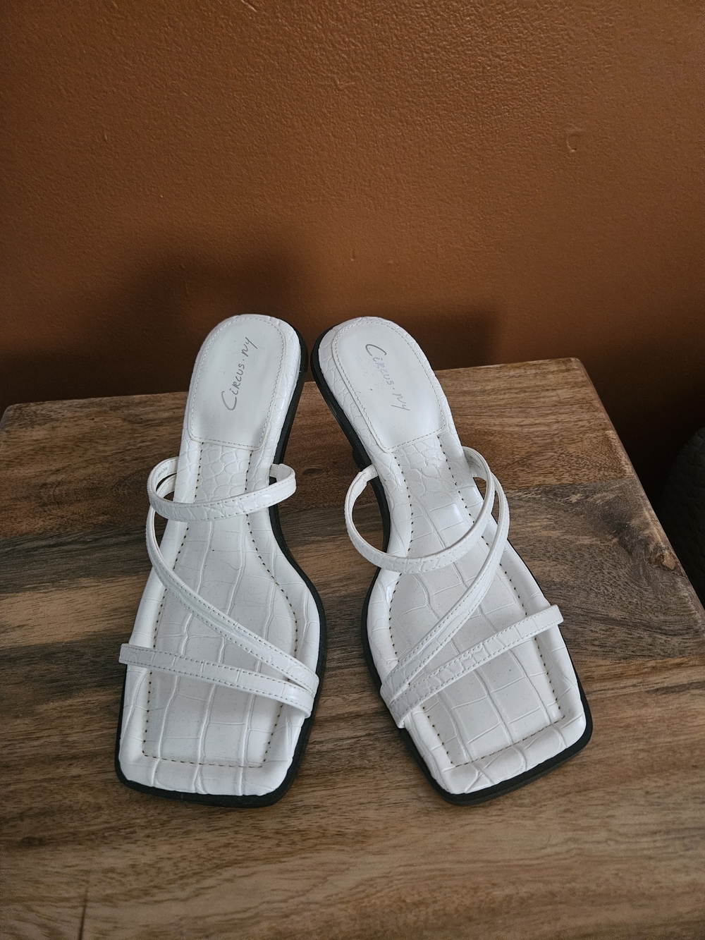 CIRCUS by Sam Edelman White Strappy Square-Toe Sandals